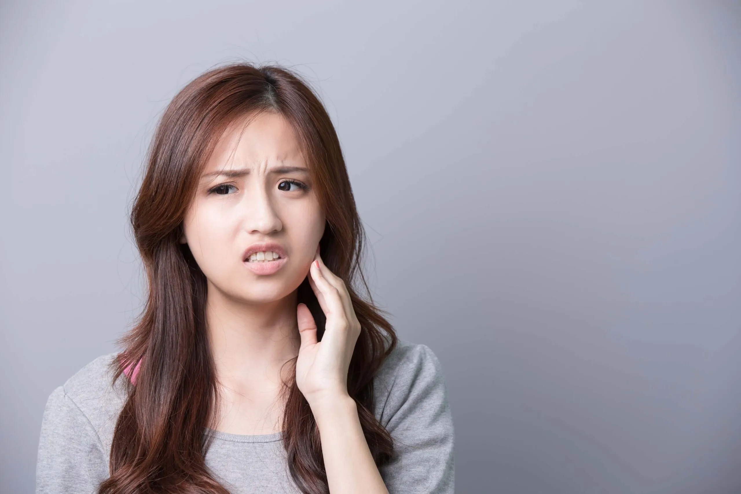 歯磨きだけでは口の中の健康を維持できない!?